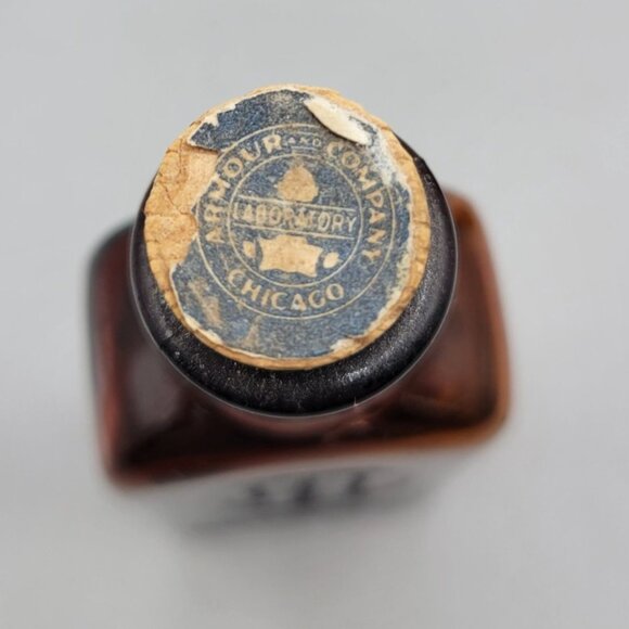 Antique Amber Glass Medicine Bottles Armour Laboratories Winthrop - Picture 8 of 10